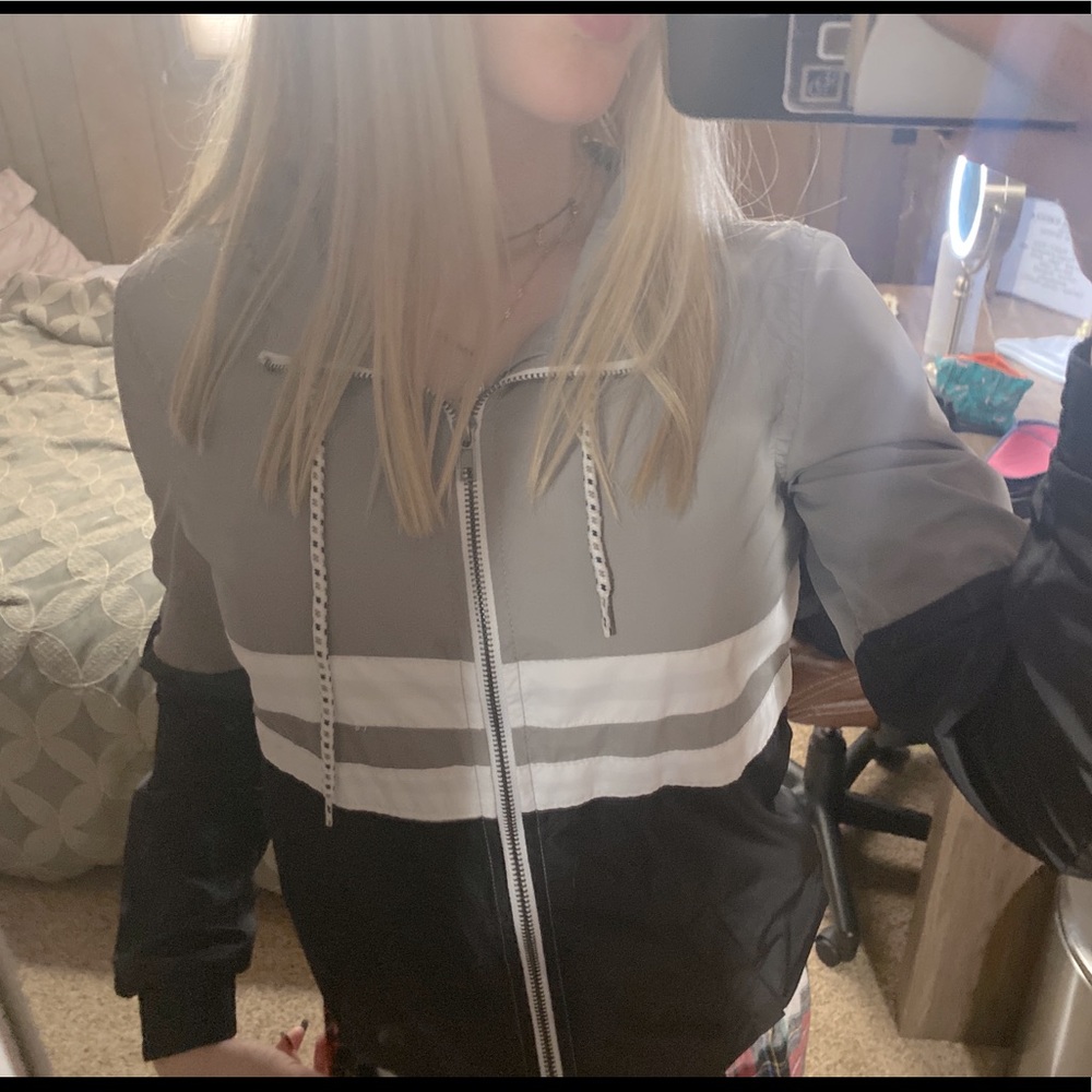 Zumiez windbreaker